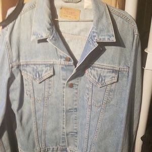 Levis Vintage Tattered Jacket Sz Jr XL New Cond